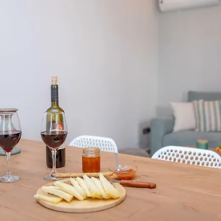 شقة Harmony Beach House - 100 Steps From The Sea *