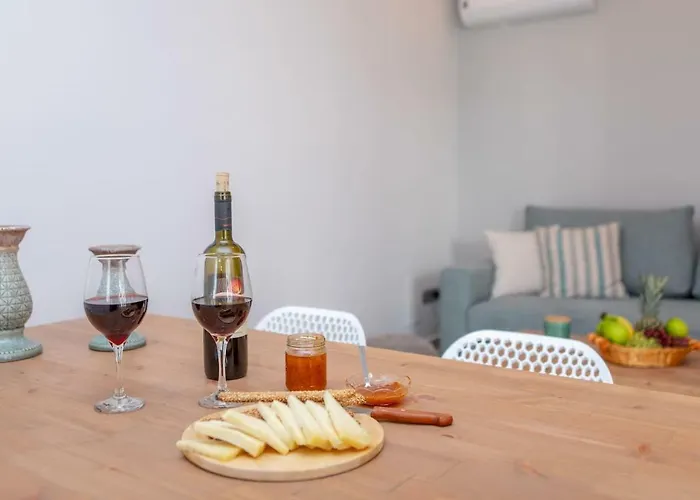 شقة Harmony Beach House - 100 Steps From The Sea *