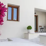 Harmony House - 100 Steps From The Sea Apartment Naxos City