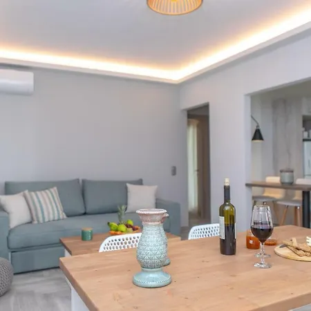 100 Steps - Harmony Apartment