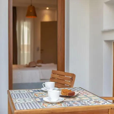 100 Steps - Harmony Apartment