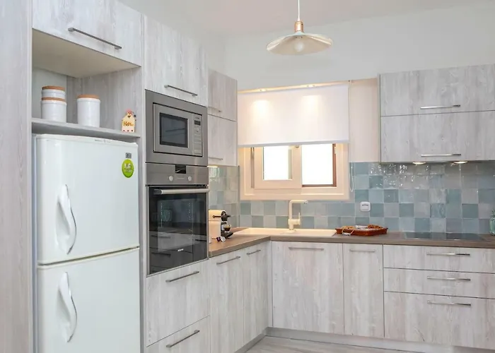 Harmony Beach House - 100 Steps From The Sea Apartamento *