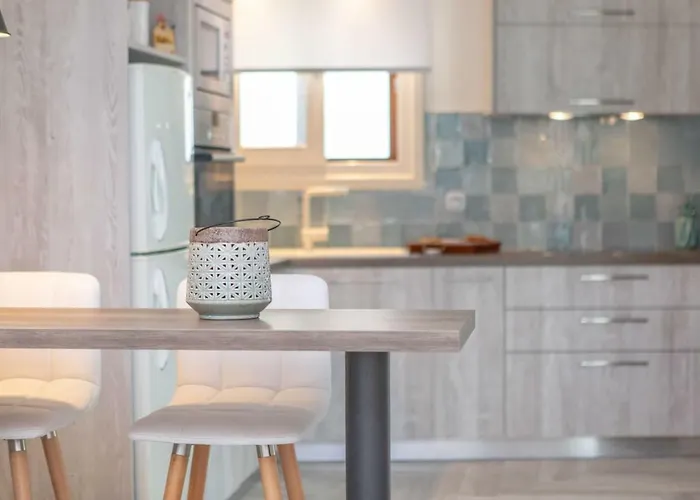 Apartamento Harmony Beach House - 100 Steps From The Sea