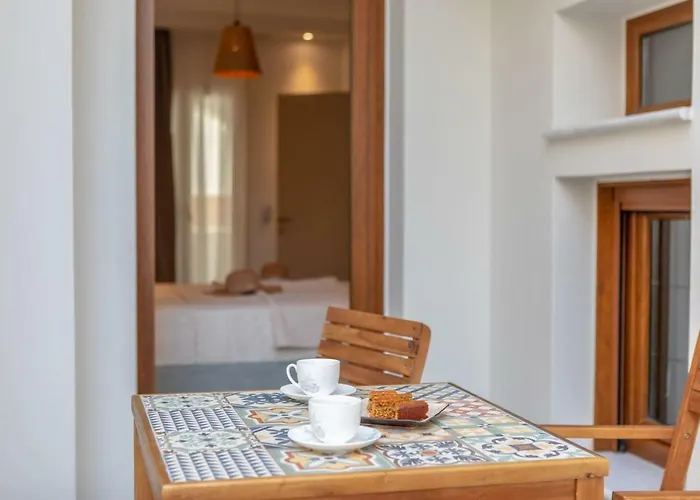 Harmony Beach House - 100 Steps From The Sea Apartamento