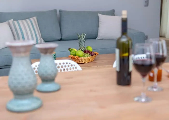 Harmony Beach House - 100 Steps From The Sea